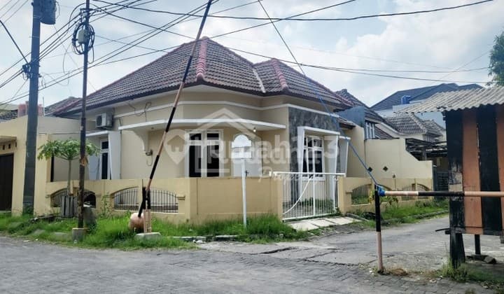 House in Plamongan Indah, Semarang Me 5951