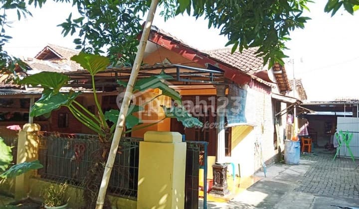 Rumah di Jatisari Gisikdrono , Semarang Hl 5372