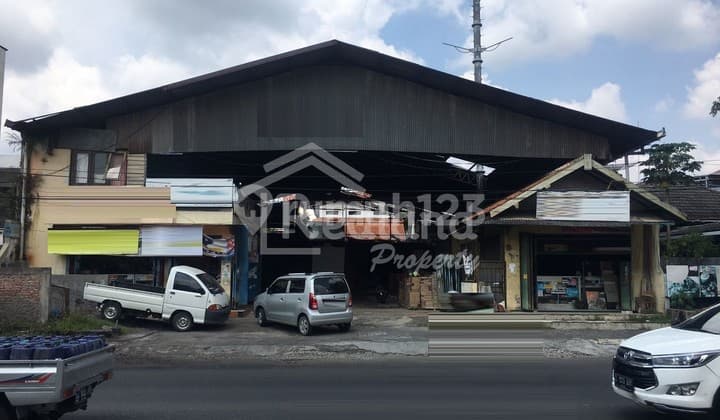 Gudang di Daerah Lamper , Semarang Si 3802S