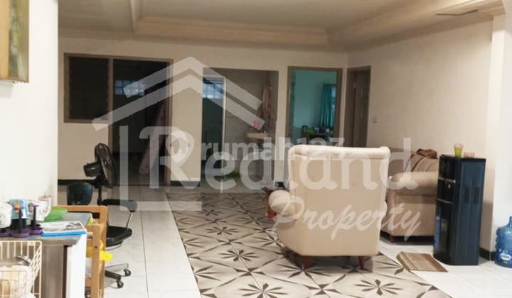 Rumah di daerah Citarum , Semarang ( Si 7862 )