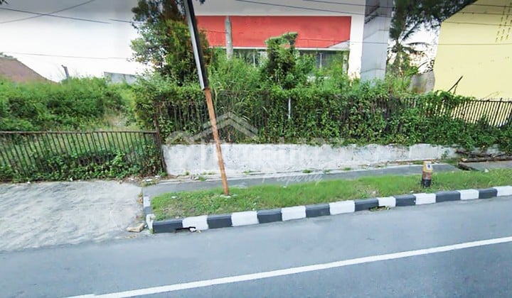 Ruang Usaha di Jl Magelang Yogyakarta ( Si 7744 )