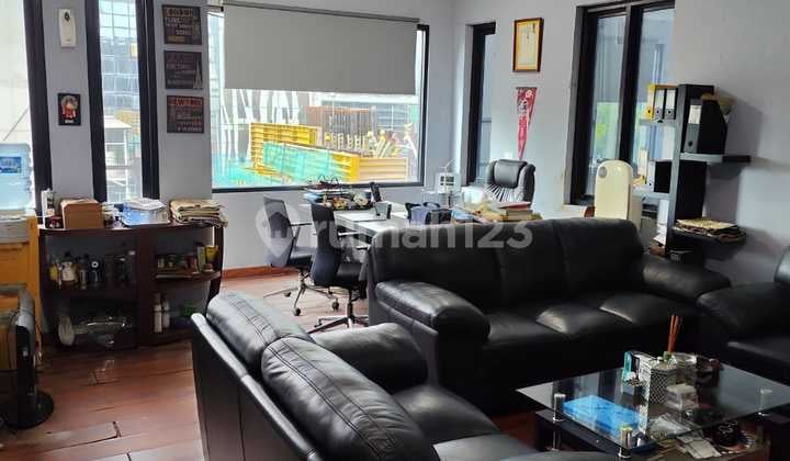 gedung stand alone di Proklamasi Menteng