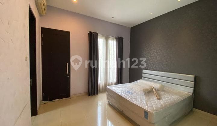 Sell Fast Corner House at 7 Residence Mampang, Duren Tiga