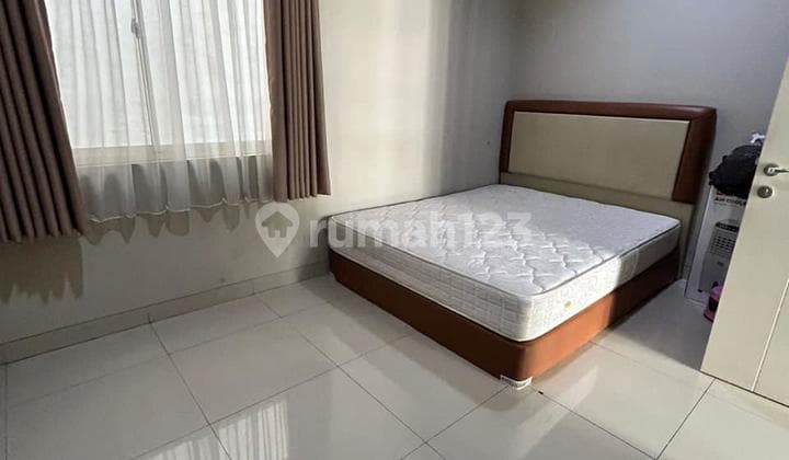 Di Jual Rumah Greenlake City Uk 4X15m2, Ada Kitchen Set