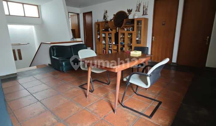 Di Jual Rumah Puri Indah LB 400M2, SHM, Harga Negoo!