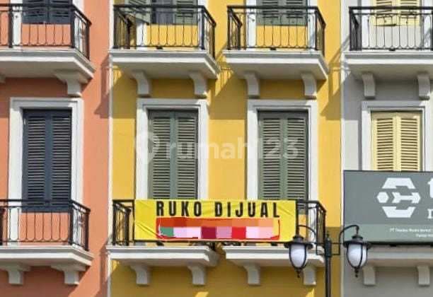 For Sale 3-Story Shophouse Osaka PIK2 Area 4.5x20m²