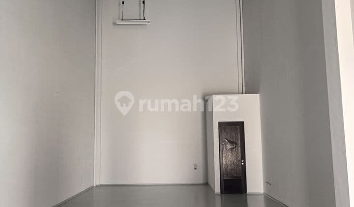 Warehouse for Rent at Bizpark, Size 6x20 Plongg, Best Deal!