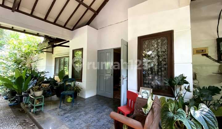 Dijual Rumah Murah dengan Lahan Besar di Bintaro Jaksel