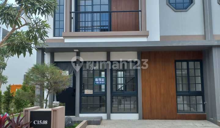 Dijual Rumah Posisi Hook Tengah