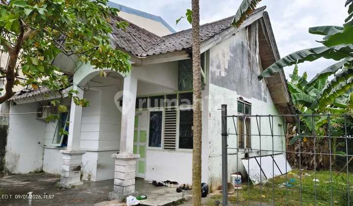 For Sale House Hook Position