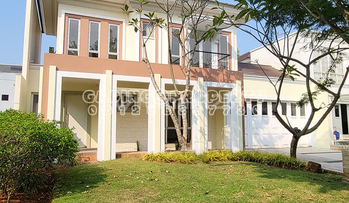 Mewah Tipe 15. Clstr Frangipani - De Parik Di Bsd City, Kond Bagus!