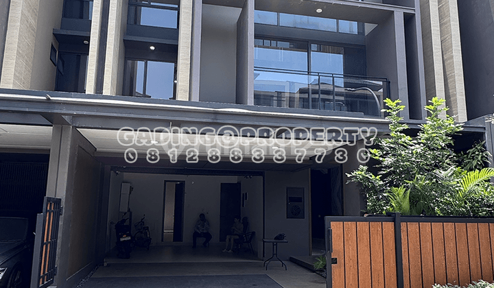 jual cepat! rumah mewah 3 lantai the zora kanade di bsd, ada lift.