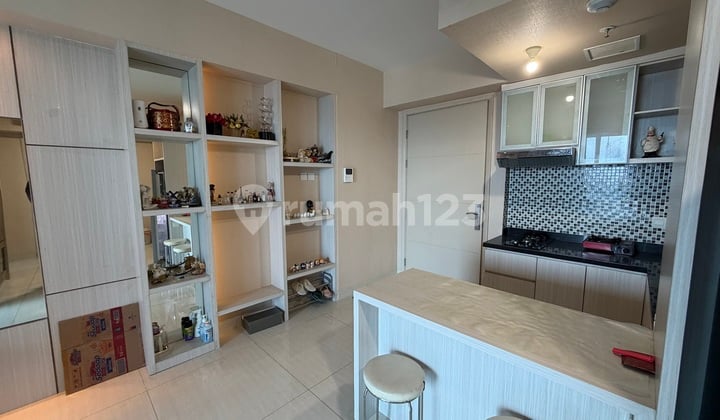 Dijual Apartment 2 Kamar Kondisi Excellent, di Pakuwon Mall, Surabaya Barat.