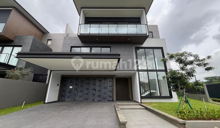 Luxury 6-Bedroom House with Elevator in Layton BSD - No Cobroke
