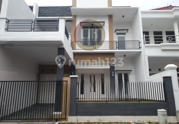 Rumah Siap Huni di Perumahan Raffless Hills Cibubur, Kota Depok