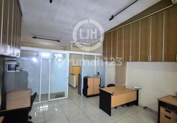 Ready-to-Use Shop House Fully Furnished Suitable for Office.