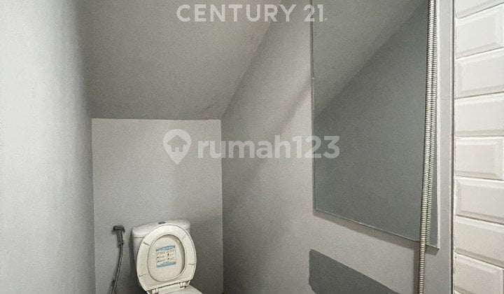Rumah Bagus 2 Lantai Strategis Nyaman Dekat Kampus Uph dan Tol Rumah Bagus 2 Lantai Strategis Nyaman Dekat Kampus Uph dan Tol