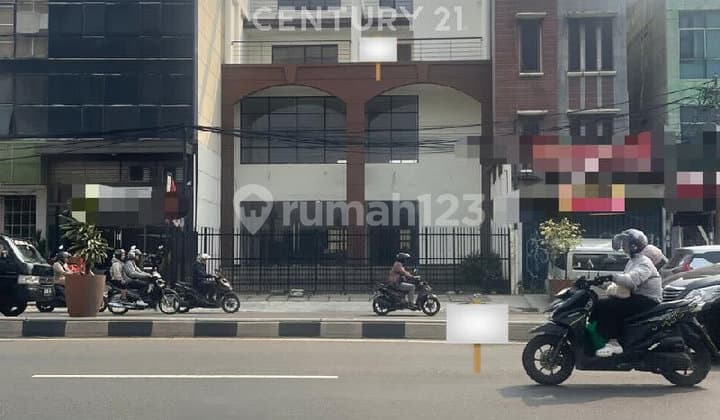 Ruko Bagus 4 Lantai Siap Huni Strategis Cocok Buat Kantor