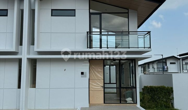 Rumah Hook 2 Lantai Bagus Dekat Kampus Uph Dan Supermall Karawaci