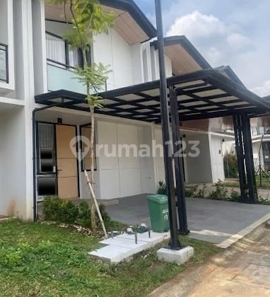 Rumah Cantik 2 Lantai Nyaman Strategis Dekat Kampus Uph & Tol
