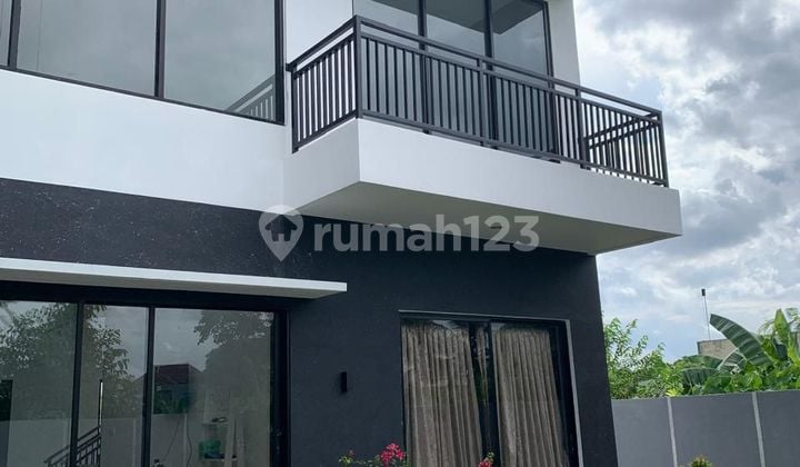 Dijual Rumah Tingkat Lt 340m2 Di Perumahan Greenlot Munggu Bali Bisa Kpr