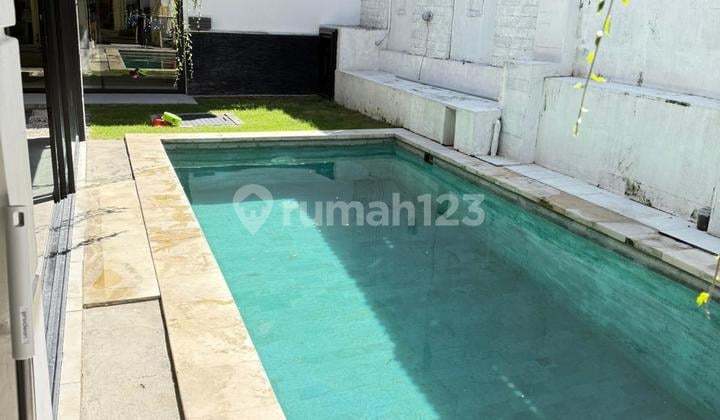 For Rent Modern Villa 4BR Yearly Canggu Near To Berawa Beach Bali