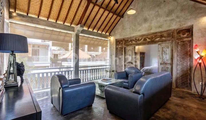 Walk To Double Six Beach - 2BR Villa In Prime Seminyak/Legian