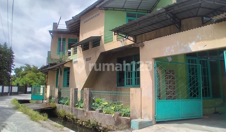 Rumah 2 lantai dekat jl. Gedong Kuning cocok untuk kost
