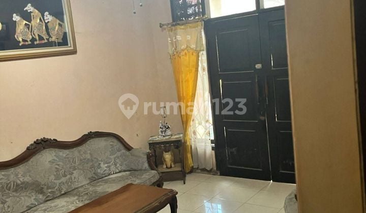 Strategis Rumah Luas Termurah 1 Lantai di Petemon Dekat Surabaya Pusat