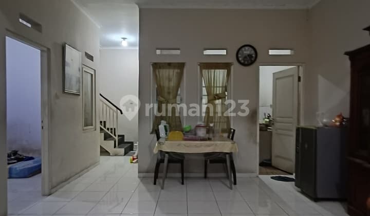 Rumah SHM di Wiyung 4 Kamar bisa untuk Kos Dekat Sekolah Unesa