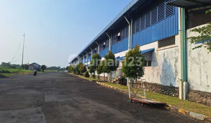 Jual Pabrik bangunan terawat dekat pintu toll