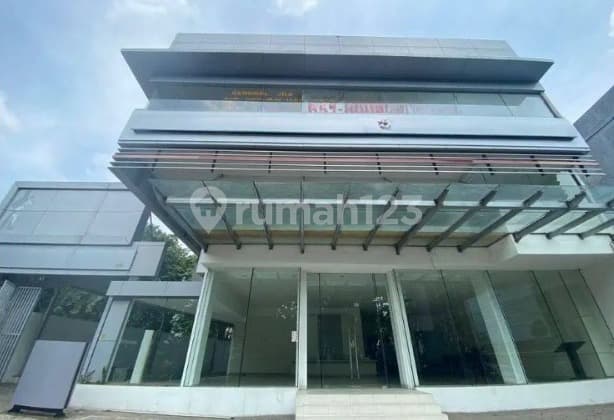 Ex Showroom Plus Car Workshop Building in Sunter, North Jakarta
