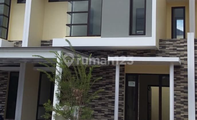 Rumah 2 Lantai Dalam Cluster Arana Harapan Indah Bekasi