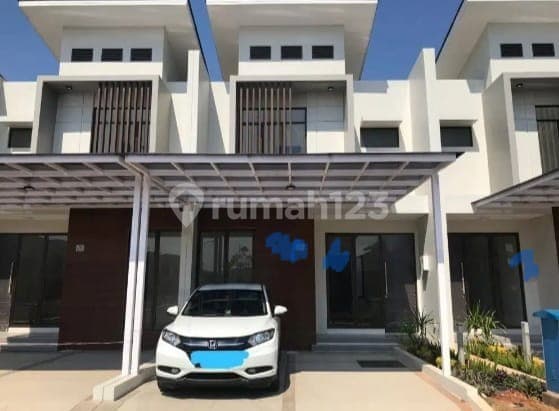 House Near Aeon Mall in Jakarta Garden City Cakung
