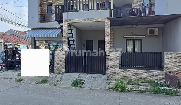 Rumah Kontrakan 3 Pintu + Toko di Harapan Indah Bekasi