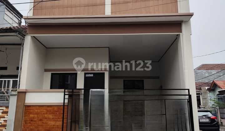 Rumah 2 Lantai Di Taman Harapan Baru Bekasi