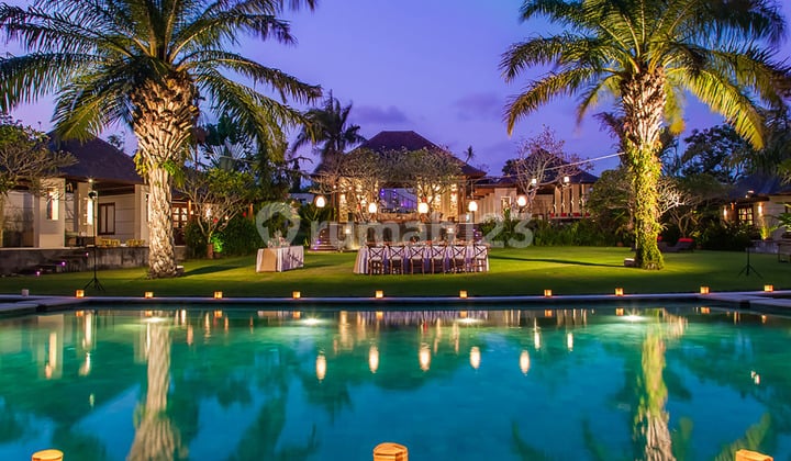Luxury Spacious Villa with Swimming Pool in Canggu Bali