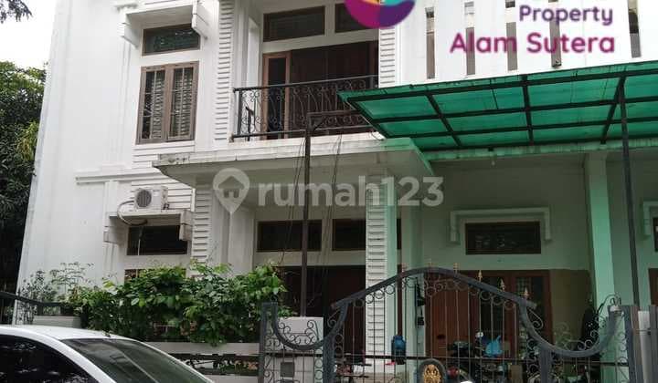 Ready-to-occupy 2-Story House in Modernland Tangerang
