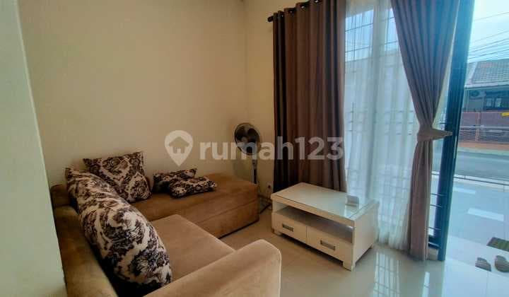 Nice Fully Furnished House in Nusaloka BSD, Close to Everything with a Quiet Environment and 24-Hour Security (Agntayu)