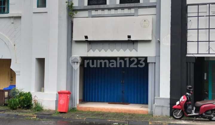 Two-Story Shop House in a Strategic Location, Easily Accessible by Public Transport and Close to the Toll Road, Suitable for Offices or Course Centers at Golden Road Shop House, BSD (Rimad).