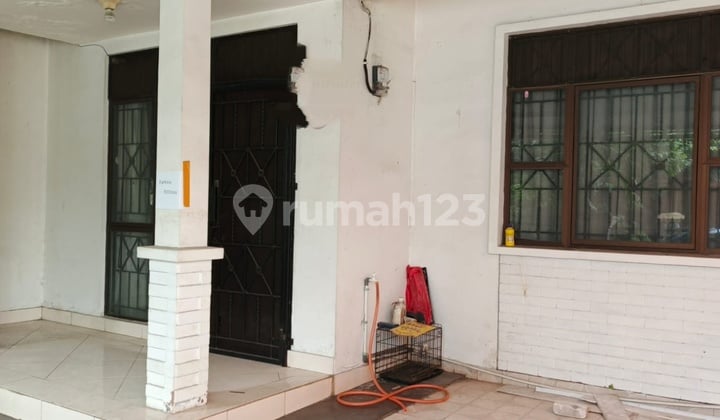 Rumah Untuk Keluarga Muda Di Lingkungan Yang Tenang Dan Dekat Kemana-mana Serta Semi Cluster Di Nusaloka (agnratoct)