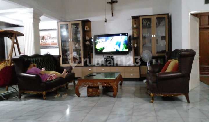 Rumah di Cluster Siap Pakai di Lingkungan yang Tenang dan Dekat Fasilitas Umum di BSD