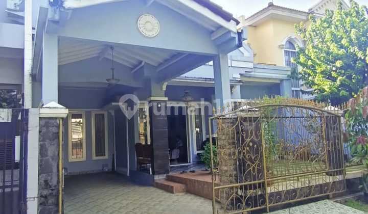 Rumah 2 Lantai Tidak Furnished di Lingkungan yang Tenang Dekat dengan Beberapa Fasilitas Seperti Tol, Sekolah, Universitas,Dan Lain Lain di Lingkungan dengan Keamanan 24 Jam di Nusaloka BSD (Julmad)