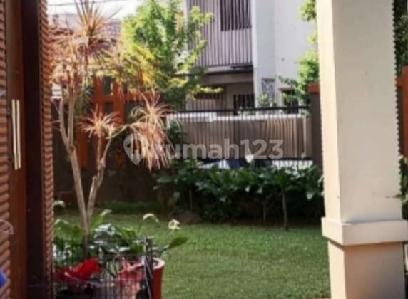 Rumah 2 Lantai Huk Siap Pakai di Lokasi Strategis Dekat Sekolah, Jalan Tol dan Fasilitas Lainnya di Kencanaloka Bsd