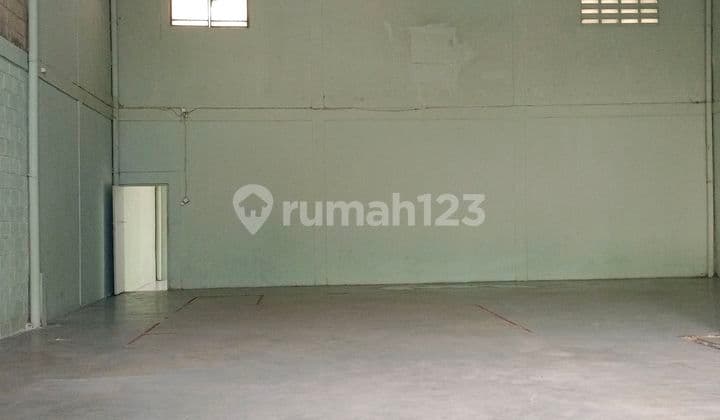 Ready-to-Use Small-Sized Warehouse Rarely Available in Taman Tekno BSD, Accessible by 40-Foot Container, Near the Toll Road (Meicmad)