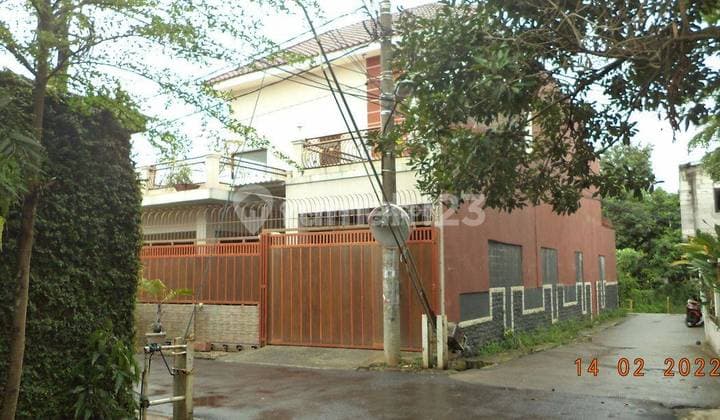 Rumah Bagus Unfurnished SHM di Pancoran Mas, Depok