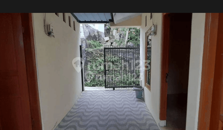 Rumah Bagus Unfurnished SHM di Sukmajaya, Depok