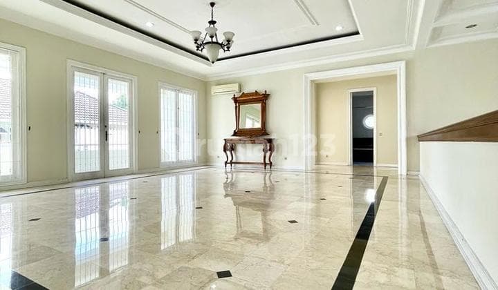 Rumah Mewah 2 Lantai Di Pondok Indah Jakarta Selatan, Lokasi Strategis