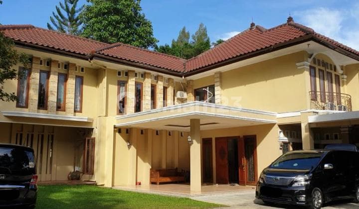 Rumah 2 Lantai Bagus Semi Furnished SHM Pondok Pucung