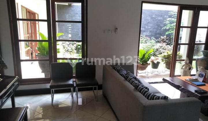Rumah Bagus Semi Furnished Siap Huni Lokasi Bintaro Sektor 9